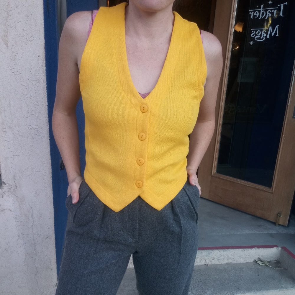 VTG 90s Deep V Button Up Fitted Textured Knit Vest